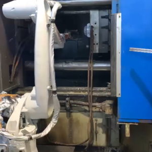 Robot 6 trục gắp sản phẩm